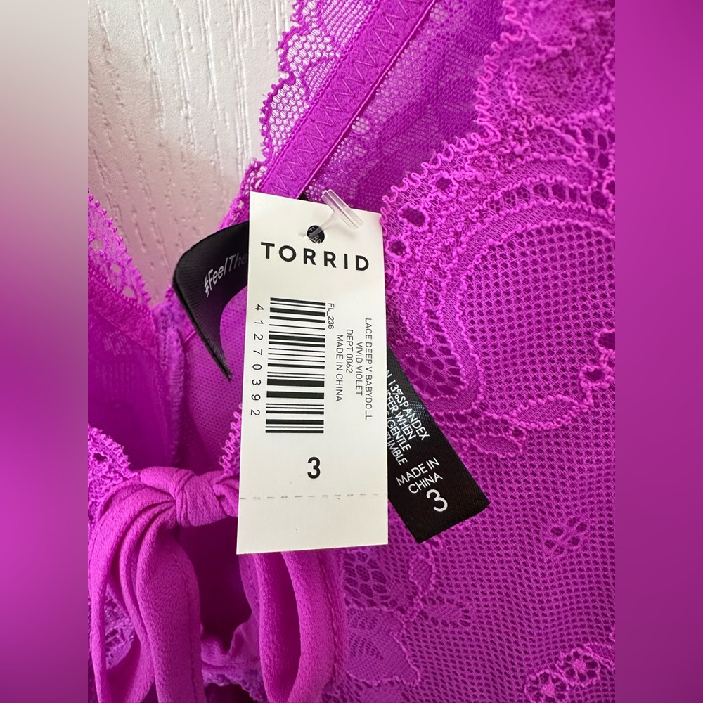 💜TORRID Lace Deep V Babydoll in Violet - Picture 7 of 10